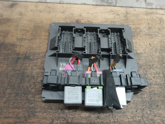 bontott VW SCIROCCO Komfort Elektronika