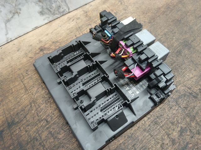 bontott VW SCIROCCO Komfort Elektronika