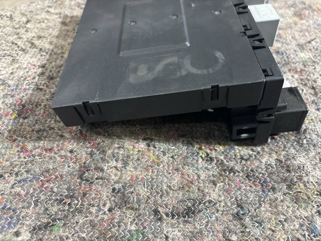 bontott VW SCIROCCO Komfort Elektronika