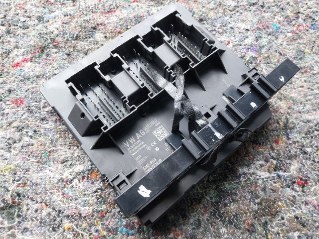 bontott VW SCIROCCO Komfort Elektronika