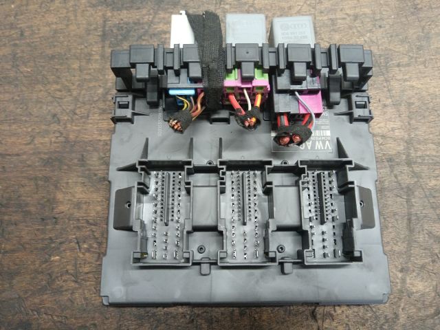 bontott VW SCIROCCO Komfort Elektronika