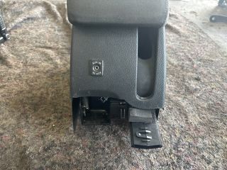 bontott VW SCIROCCO Könyöklő