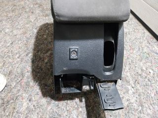 bontott VW SCIROCCO Könyöklő