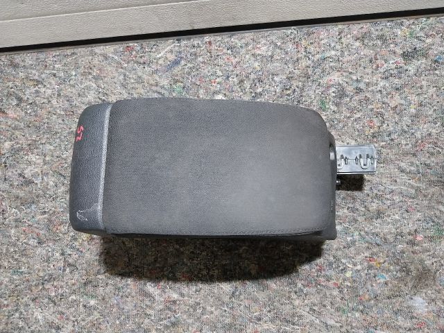 bontott VW SCIROCCO Könyöklő