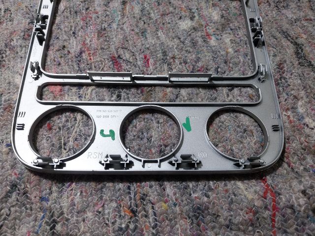 bontott VW SCIROCCO Középkonzol Keret