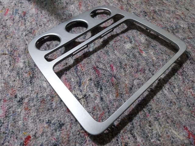 bontott VW SCIROCCO Középkonzol Keret