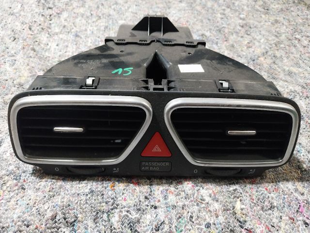 bontott VW SCIROCCO Középső Szellőző