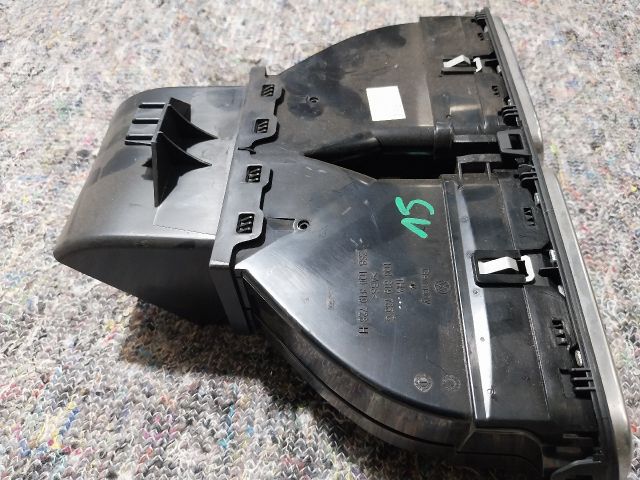 bontott VW SCIROCCO Középső Szellőző