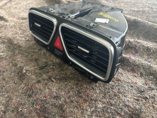 bontott VW SCIROCCO Középső Szellőző