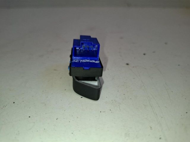 bontott VW SCIROCCO Központizár Kapcsoló