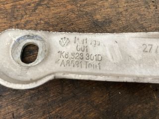 bontott VW SCIROCCO Motorháztető Bal Zsanér