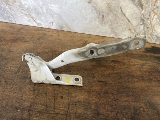 bontott VW SCIROCCO Motorháztető Jobb Zsanér