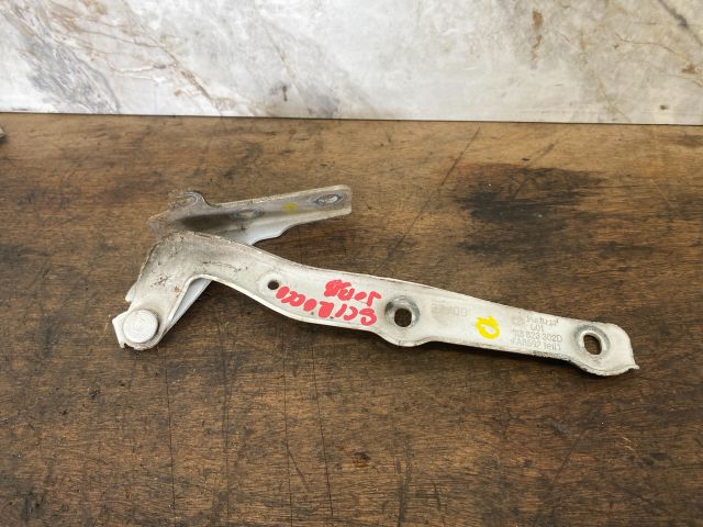 bontott VW SCIROCCO Motorháztető Jobb Zsanér