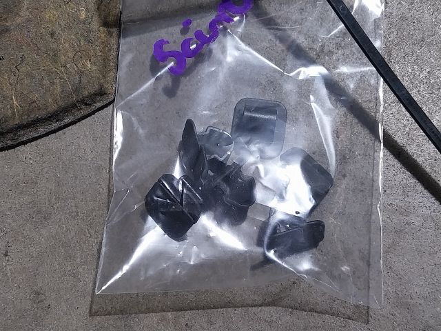 bontott VW SCIROCCO Motorháztető Szigetelés