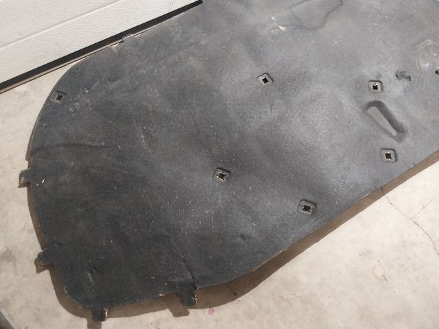 bontott VW SCIROCCO Motorháztető Szigetelés