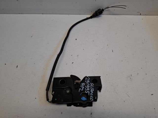 bontott VW SCIROCCO Motorháztető Zárszerkezet