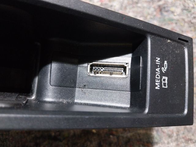 bontott VW SCIROCCO Multimédia Vezérlő