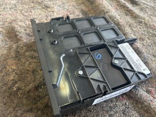 bontott VW SCIROCCO Multimédia Vezérlő