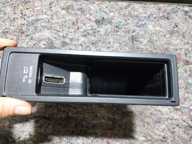 bontott VW SCIROCCO Multimédia Vezérlő