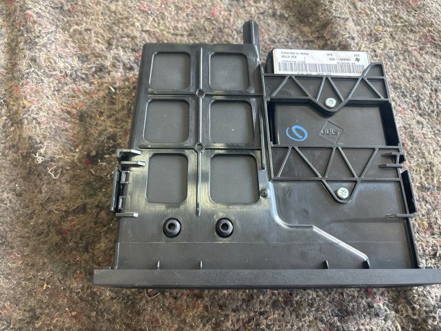 bontott VW SCIROCCO Multimédia Vezérlő