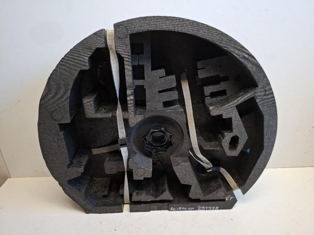 bontott VW SCIROCCO Pótkerék Szerszámtartó