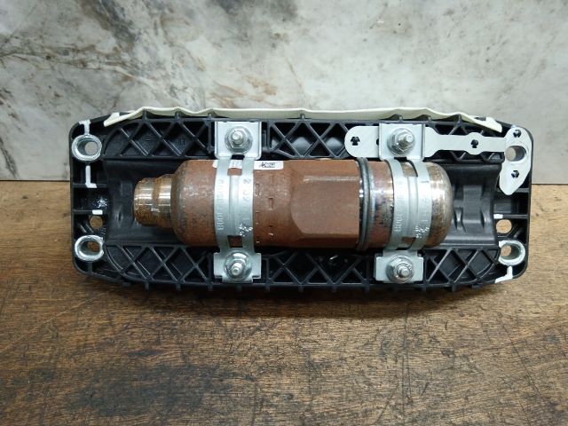 bontott VW SCIROCCO Utasoldali Légzsák