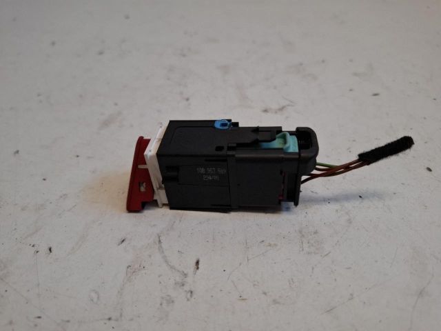 bontott VW SCIROCCO Vészvillogó Kapcsoló