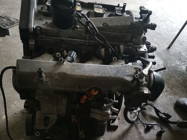 bontott VW SHARAN Motor (Fűzött blokk hengerfejjel)