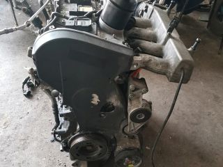 bontott VW SHARAN Motor (Fűzött blokk hengerfejjel)