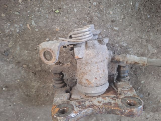 bontott VW SHARAN Bal hátsó Féknyereg Munkahengerrel