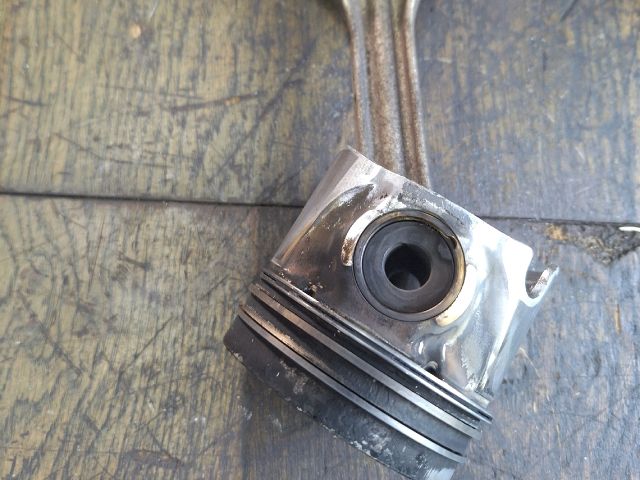 bontott VW SHARAN Dugattyú és Hajtókar