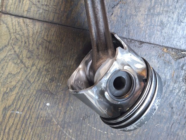 bontott VW SHARAN Dugattyú és Hajtókar