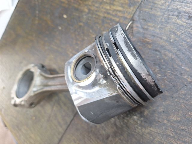 bontott VW SHARAN Dugattyú és Hajtókar