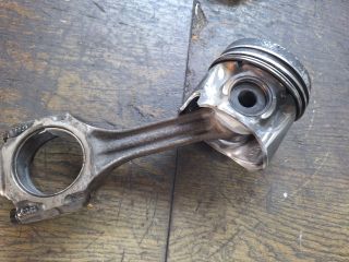 bontott VW SHARAN Dugattyú és Hajtókar