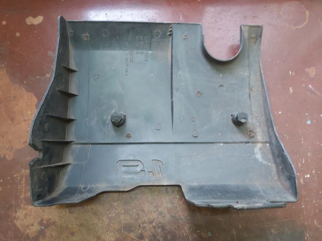 bontott VW SHARAN Felső Motorburkolat