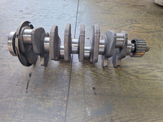 bontott VW SHARAN Főtengely (Magában)