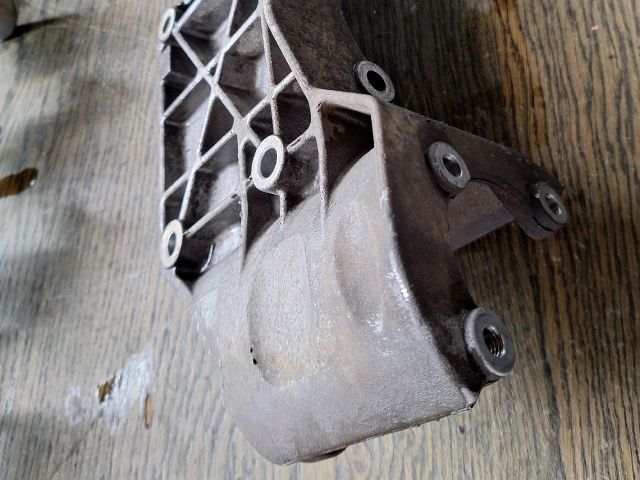 bontott VW SHARAN Generátor Tartó Bak