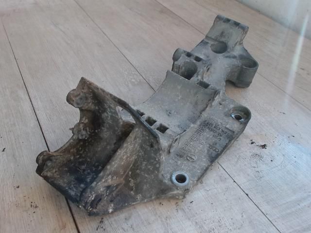 bontott VW SHARAN Generátor Tartó Bak