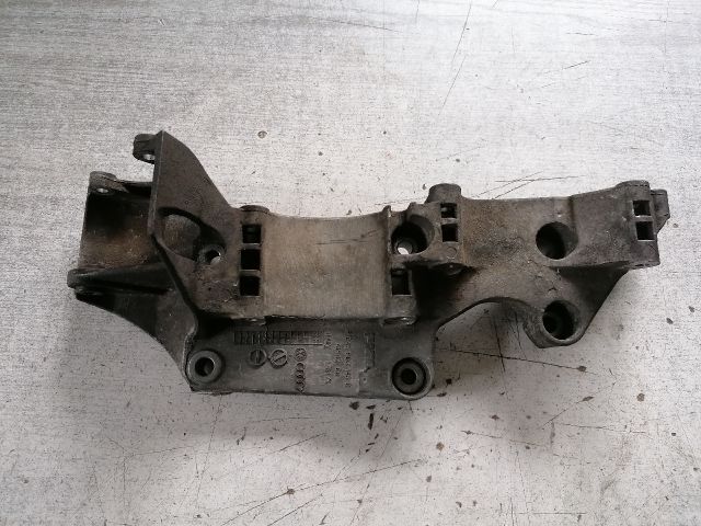 bontott VW SHARAN Generátor Tartó Bak