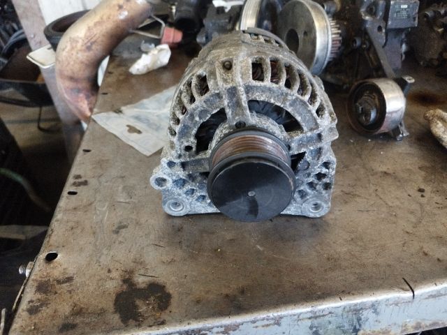 bontott VW SHARAN Generátor