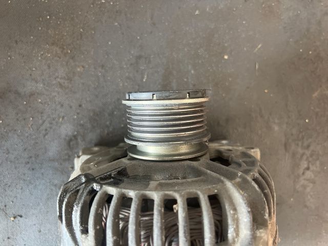 bontott VW SHARAN Generátor