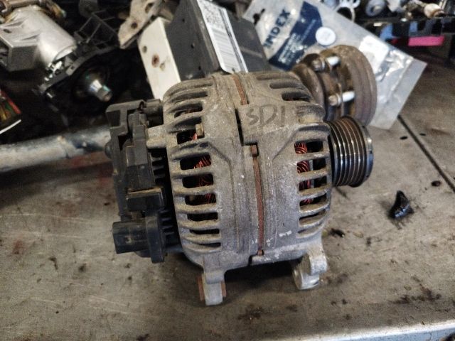 bontott VW SHARAN Generátor