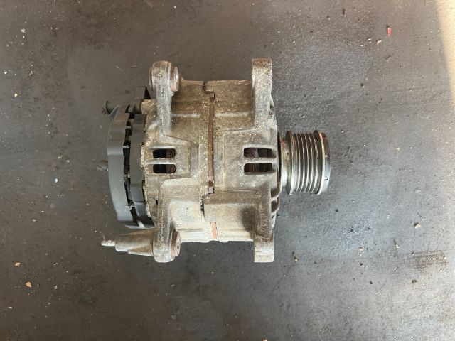 bontott VW SHARAN Generátor