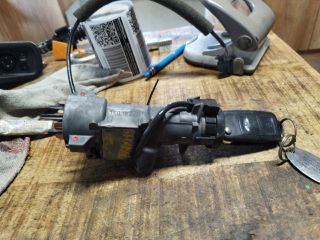 bontott VW SHARAN Gyújtáskapcsoló Házzal