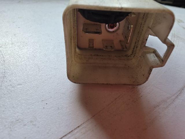 bontott VW SHARAN Hűtőventilátor Relé