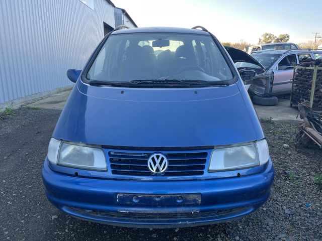 bontott VW SHARAN Jobb első Csonkállvány Kerékaggyal