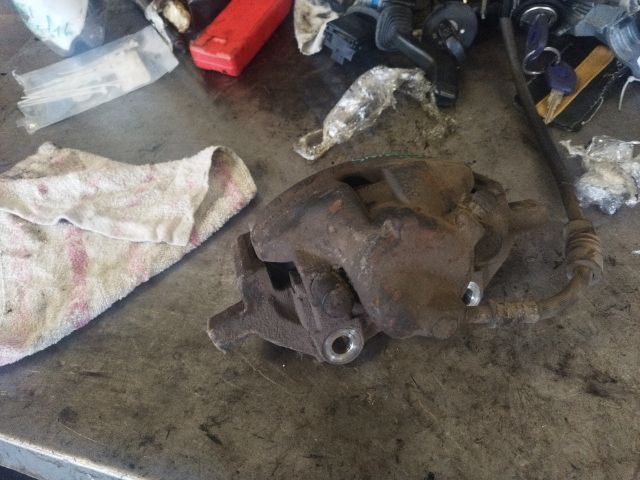 bontott VW SHARAN Jobb első Féknyereg Munkahengerrel