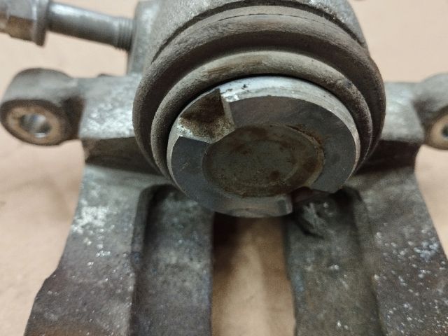 bontott VW SHARAN Jobb hátsó Féknyereg Munkahengerrel