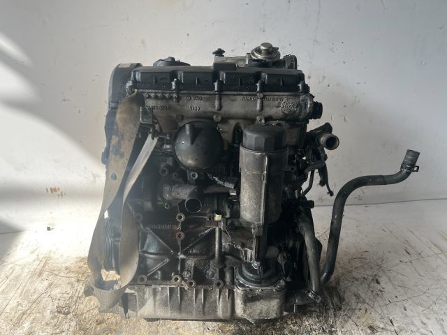 bontott VW SHARAN Motor (Fűzött blokk hengerfejjel)