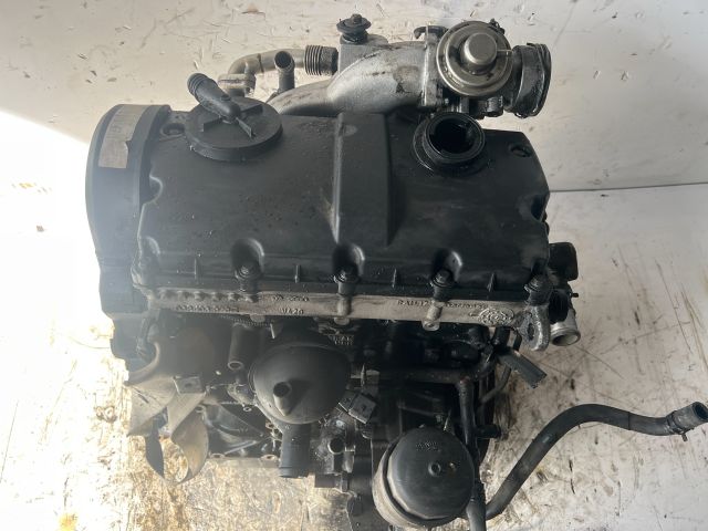 bontott VW SHARAN Motor (Fűzött blokk hengerfejjel)